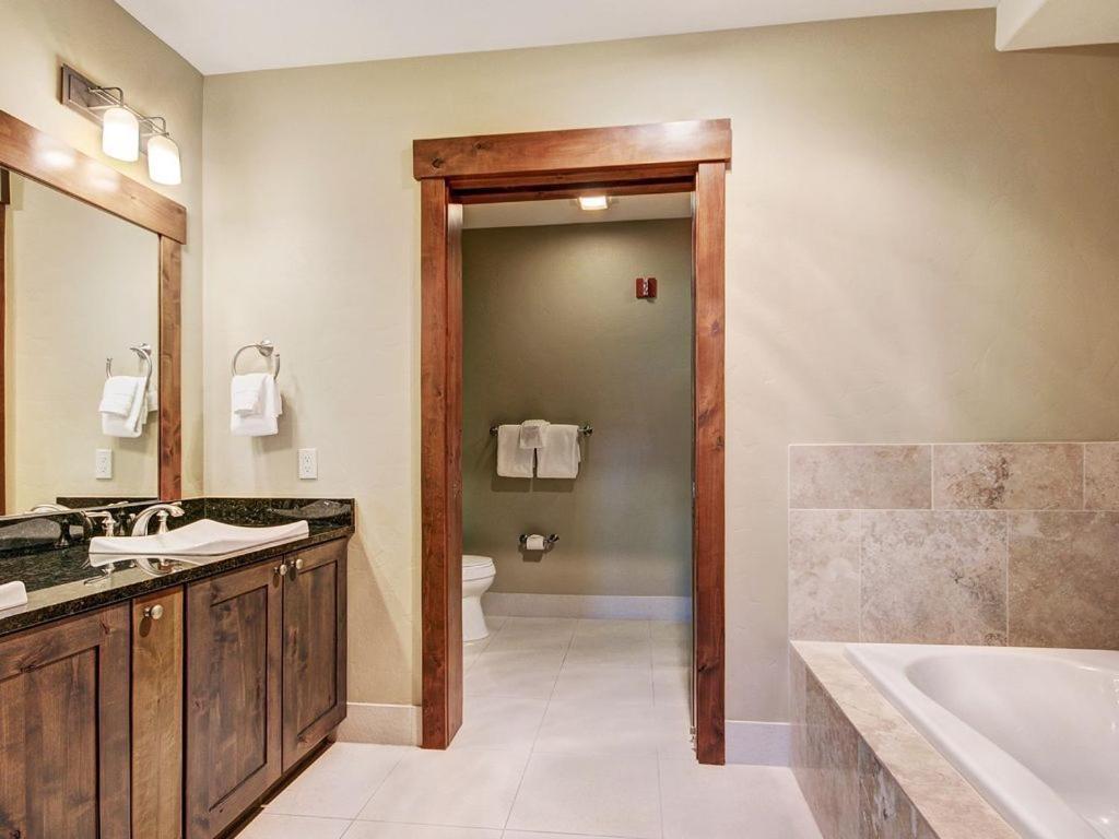One Ski Hill Place Breckenridge Ruang foto